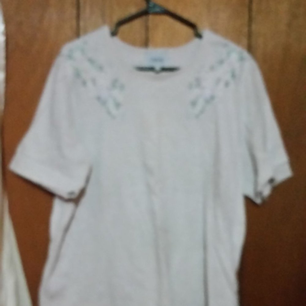 ladies T-shirt, X large, Casual Elements, light grey with floral patterns